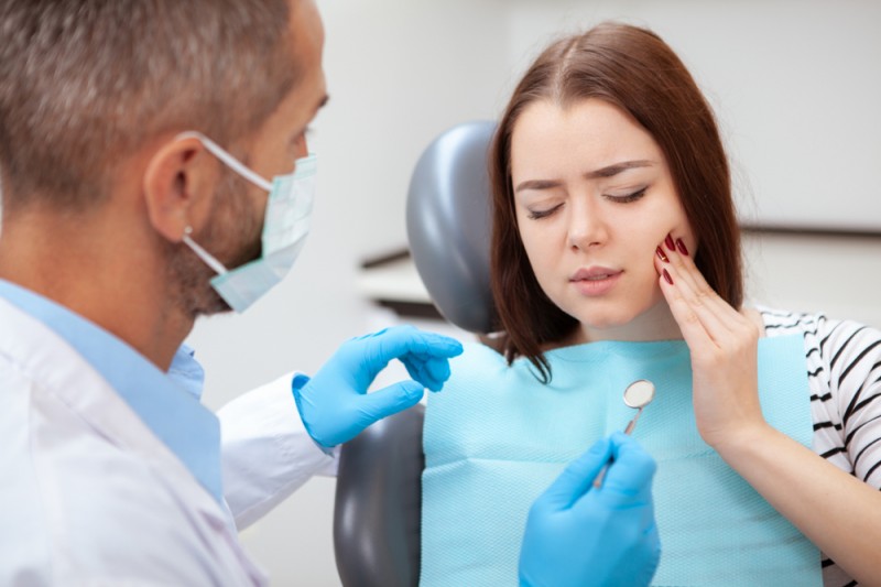 Orto-Care explică de ce să nu amâni tratamentul cu implant dentar