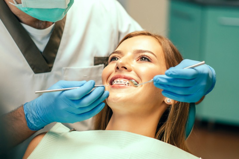 Care sunt etapele de tratament pentru aparat dentar la Orto Care?