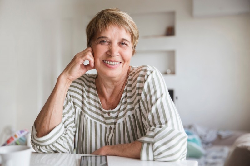 Aparatul dentar la adulți: tot ce trebuie să știi despre avantaje și dezavantaje.
